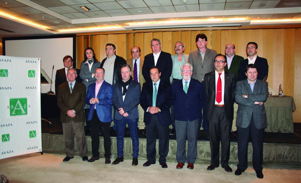 Pedro Gómez con el nuevo equipo de Pedro Barato